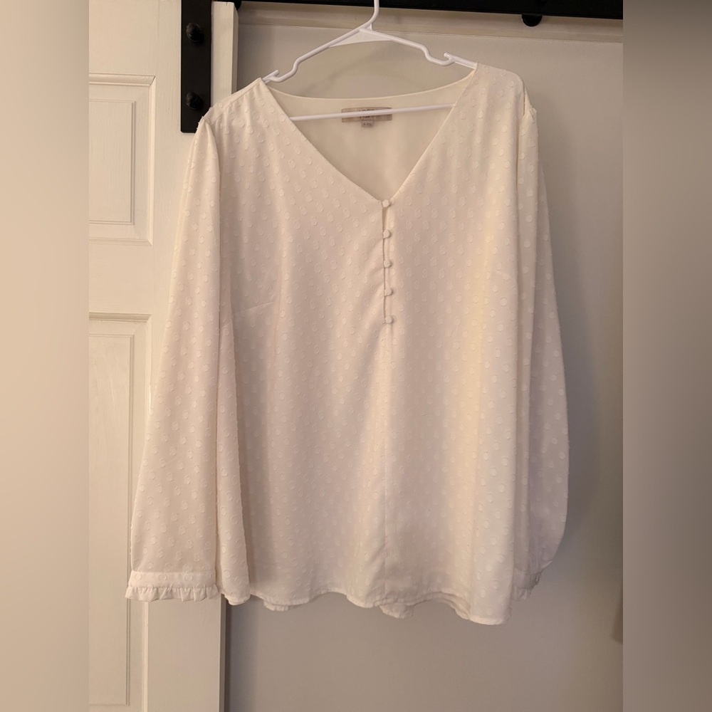 LOFT Clip Dot V-Neck Blouse in Whisper White size 20